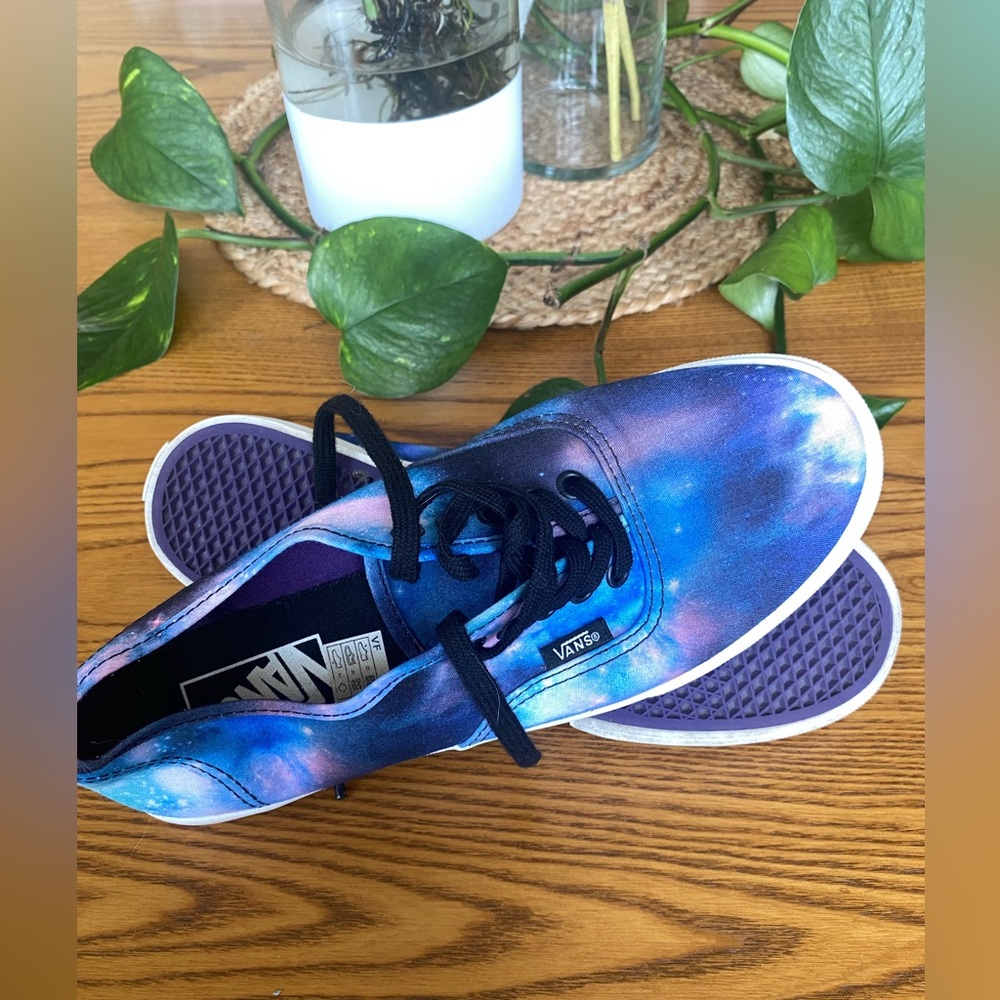 Galaxy Vans Size 7